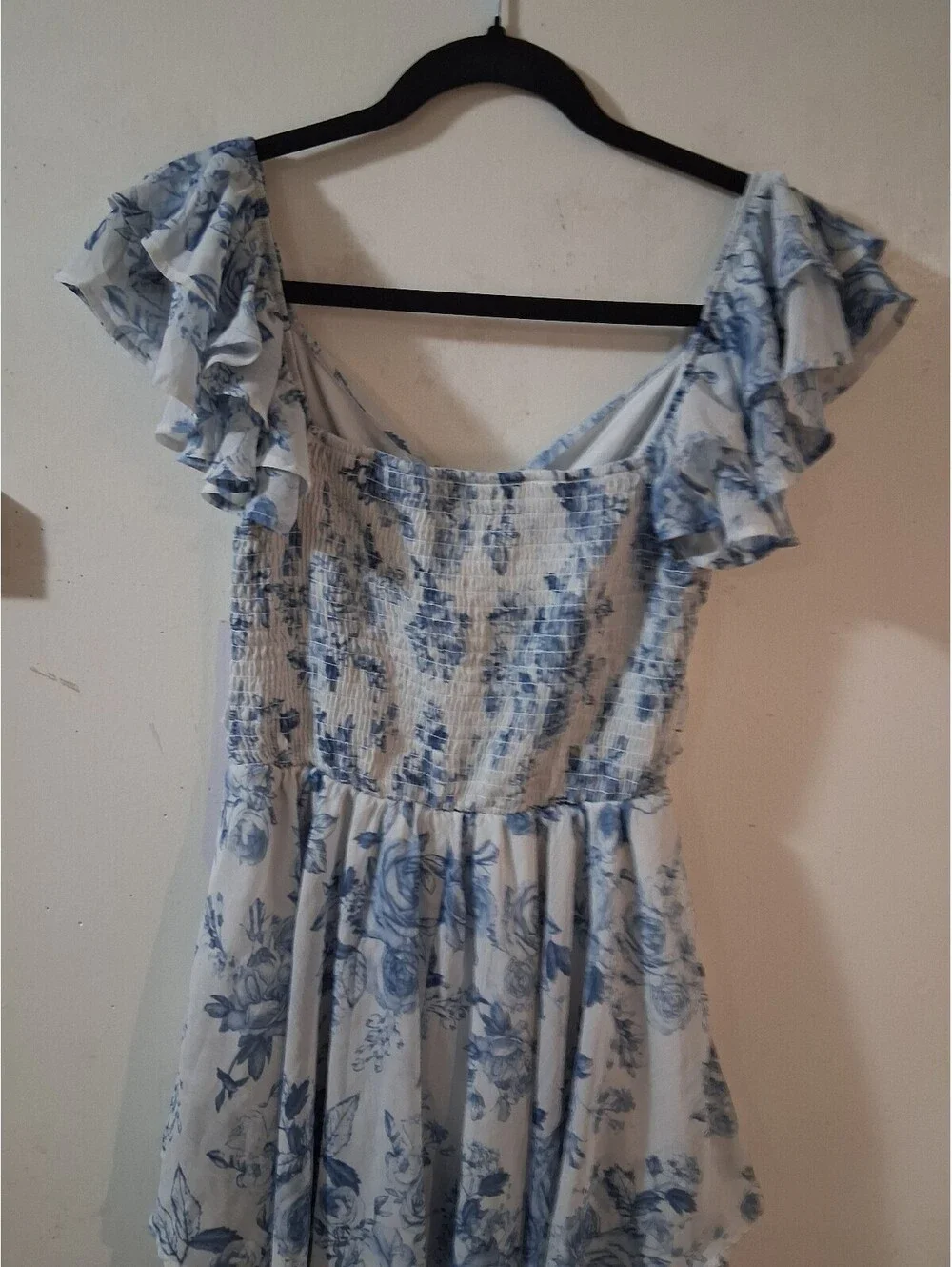 Altar'd State Blue Floral Ruffle Sleeve Dress with Bow Accent Size Large‎